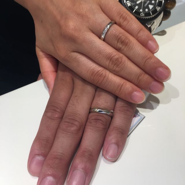 【GALA JEWELRY(ガラジュエリー)の口コミ】 飽きのこないデザイン
内側のダイアモンド1石。
アフターフォロー。
価格…