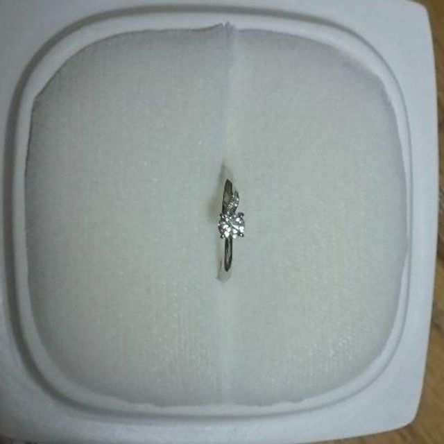 【俄(にわか)の口コミ】 シンプルなラインでありつけ心地が良いため、毎日つけていることができる…