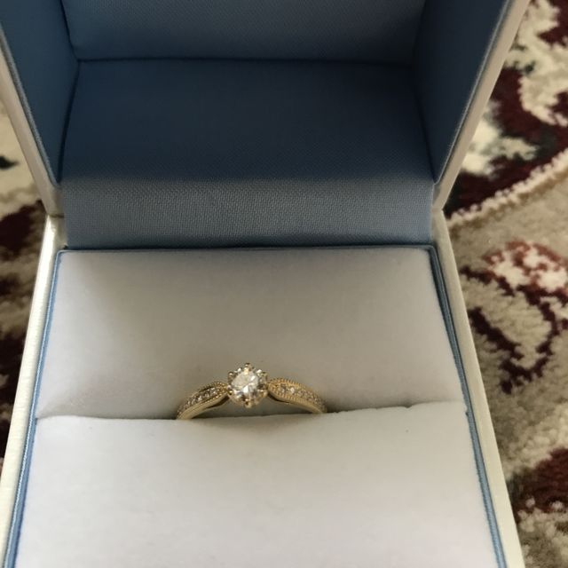 【GALA JEWELRY(ガラジュエリー)の口コミ】 ネットなどでいろいろと指輪を見ていて、とても気に入ったデザインがあり…