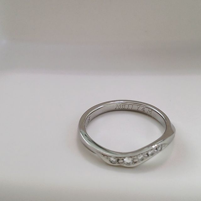 【俄(にわか)の口コミ】 高級感があって落ち着いたデザイン、自分の手にあっていた所が決め手でし…