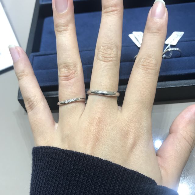 【4℃ BRIDAL(ヨンドシーブライダル)の口コミ】 控えめでシンプルな、普段からつけやすいものを探していました。
シンプル…