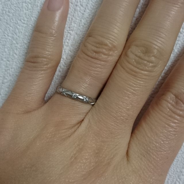 【シャネル(CHANEL)の口コミ】 CHANELマトラッセの幅のあるデザインと迷ったのですが、私の小さい手には…