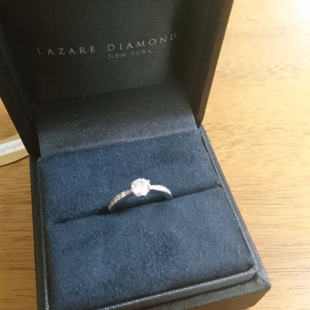 【ラザール ダイヤモンド(LAZARE DIAMOND)の口コミ】 3大カッターズブランドで、デザインが気に入った指輪があったこと。リング…