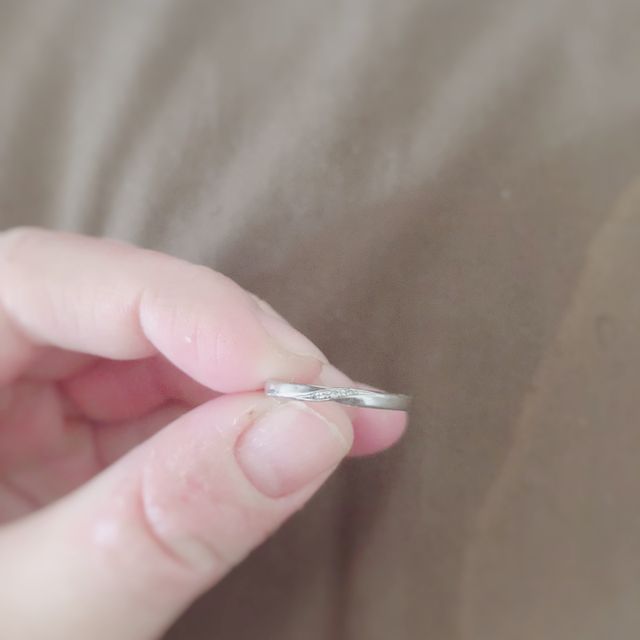 【ジュエリーツツミ(JEWELRY TSUTSUMI)の口コミ】 デザインがシンプルで細いデザインの指輪が欲しかったからです。
シンプル…