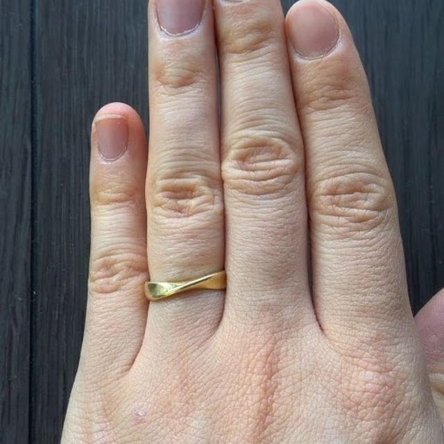 【レイジースーザン(LAZY SUSAN)の口コミ】 価格重視と、シンプルさで決めました。店舗はオフィスビルの中に入ってい…