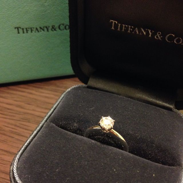 【ティファニー(Tiffany & Co.)の口コミ】 夫が内緒で私に選んでくれました。ＡＴＭで一日おろせる金額の限度額の都…