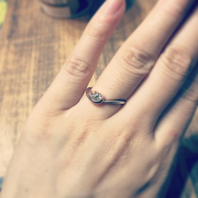 【アイプリモ(I-PRIMO)の口コミ】 彼の好みで選んでもらいました。
珍しいデザインです。
最初は二色使いで…