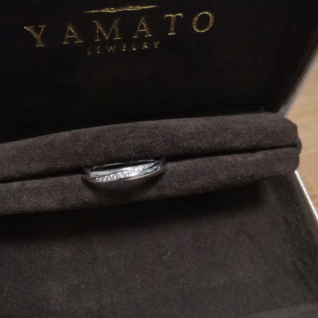 【PILOT BRIDAL(パイロットブライダル)の口コミ】 付け心地が良いものを探していてこの指輪は付けた瞬間指に吸い付く感じが…