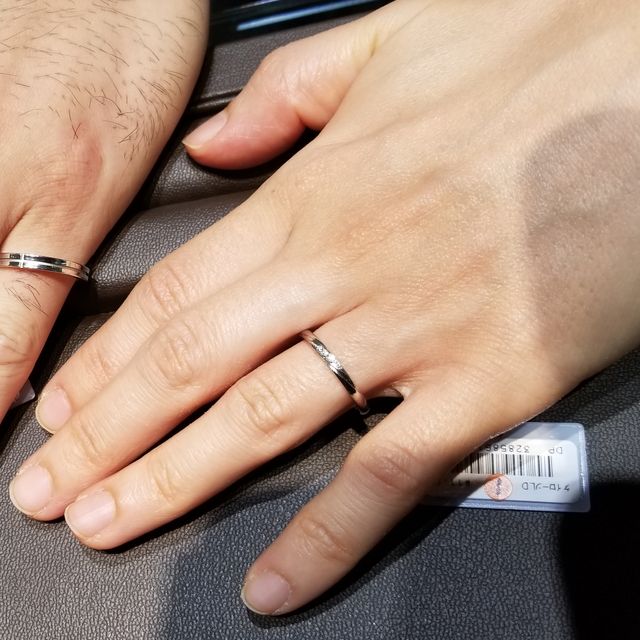 【アイプリモ(I-PRIMO)の口コミ】 相方と指輪の趣味が合わず、別々の結婚指輪を選ぶことにしました。
私の方…