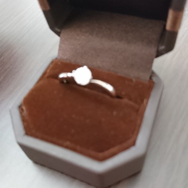 【アイプリモ(I-PRIMO)の口コミ】 重ね着けしてもキレイに見えるところがよかった。
また、エッジの効いたウ…