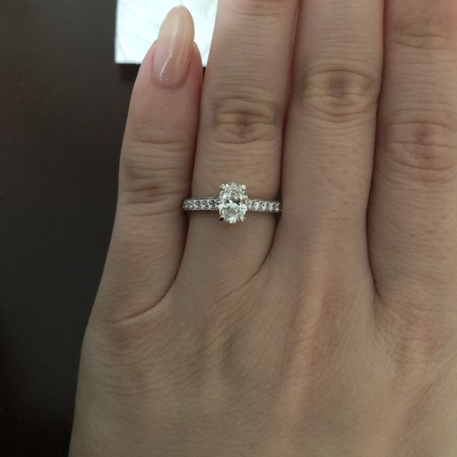 【グラフ(GRAFF)の口コミ】 最初はハリーウィンストンのトリストリングと迷い、グラフのプロミスを見…