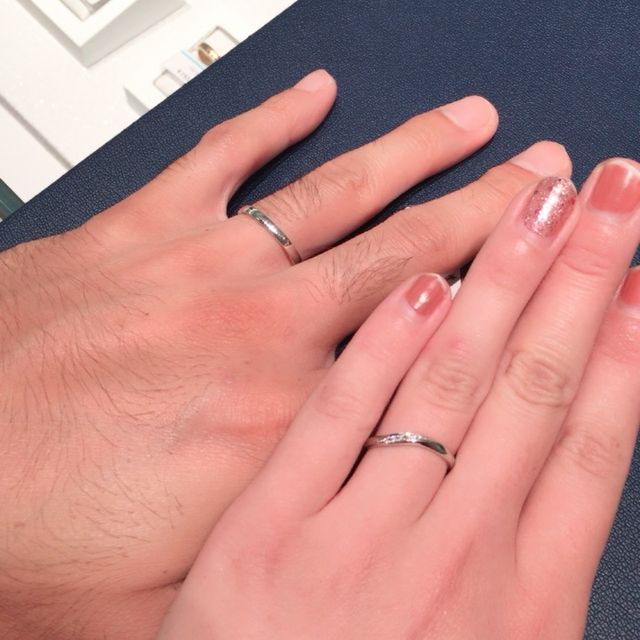 【銀座ダイヤモンドシライシの口コミ】 私は絶対にウェーブのかかったデザインのリングが良かったので、この指輪…