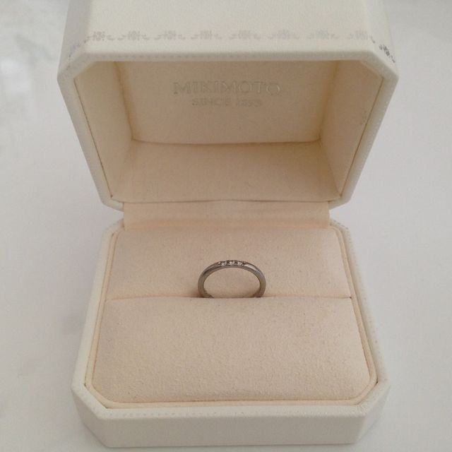 【MIKIMOTO(ミキモト)の口コミ】 婚約指輪もこちらのお店で購入し、その指輪が大変素敵だったので、婚約指…