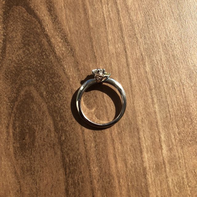 【ケイウノ ブライダル(K.UNO BRIDAL)の口コミ】 美女と野獣が好きで、リングが細身のデザインなのが決め手です。オーダー…