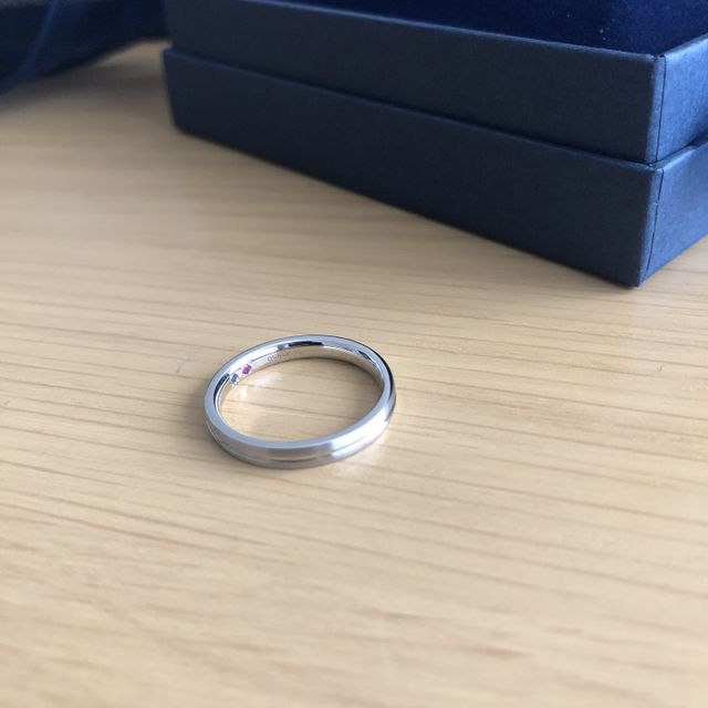 【銀座ダイヤモンドシライシの口コミ】 少しだけ個性のあるデザインが良いと思ってたので、これに決めました。全…