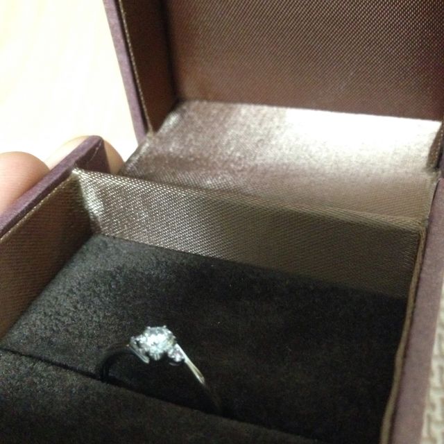 【ジュエリー東京の口コミ】 この指輪は数ある中から一目惚れした指輪です。《予算内ですが、、》

真…