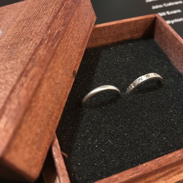 【Lovignette(ラヴィネット)の口コミ】 美しいデザインと手に馴染む優しい形に一目惚れしました。アンティーク調…