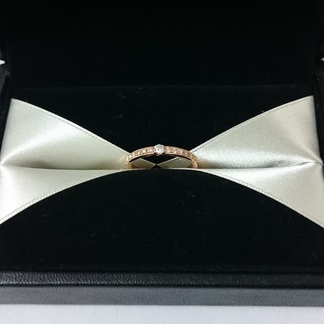 【エクセルコダイヤモンド(EXELCO DIAMOND)の口コミ】 婚約指輪を購入せずに結婚指輪のみとしたので，ハーフエタニティのデザイ…