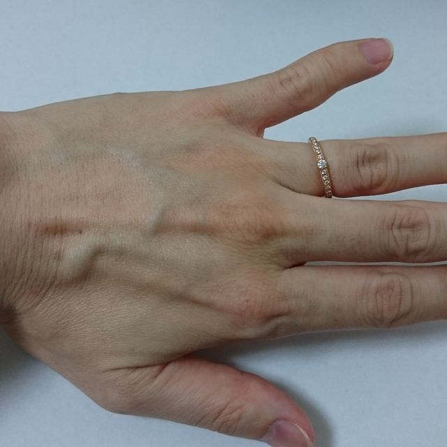 【エクセルコダイヤモンド(EXELCO DIAMOND)の口コミ】 婚約指輪を購入せずに結婚指輪のみとしたので，ハーフエタニティのデザイ…