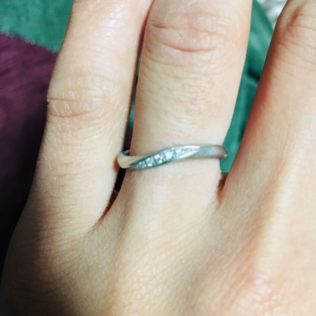 【銀座ダイヤモンドシライシの口コミ】 担当してくださった方が私の指に合う、細く見える指輪を選んでくださって…