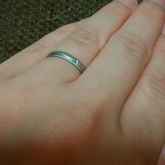 【STAR JEWELRY(スタージュエリー)の口コミ】 ミル打ちデザインの指輪がほしくて探しました。スタージュエリーのこちら…