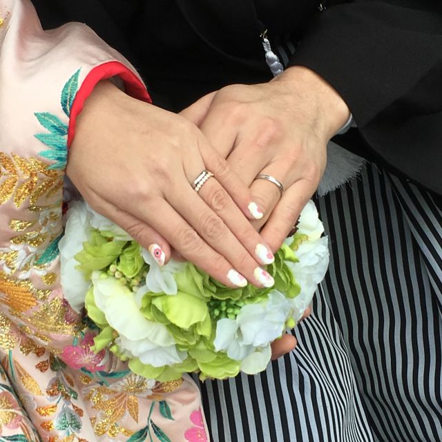 【銀座ダイヤモンドシライシの口コミ】 シンプルでいつまでもつけていられると思ったので。
主人の本はミルうちを…