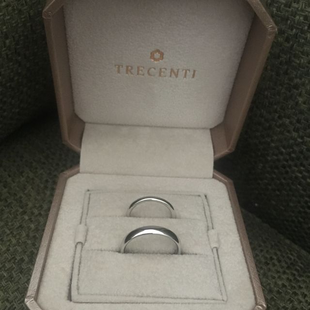 【TRECENTI(トレセンテ)の口コミ】 指輪の削り方がほかのところと違い丸みがあるため、つけごこちがよかった…