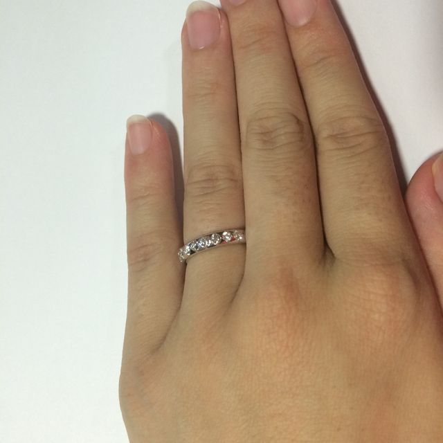 【グッチ(GUCCI)の口コミ】 値段も手ごろで手に合わせた感じも見た目も違和感がなく心地よかったので…