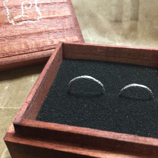 【Lovignette(ラヴィネット)の口コミ】 指輪を購入するにあたり普段使いの出来るシンプルなデザインのものを探し…