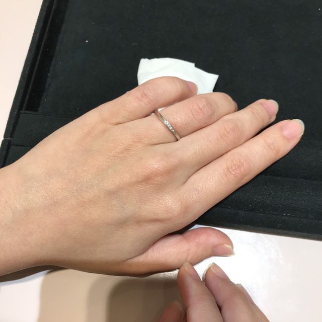 【TRECENTI(トレセンテ)の口コミ】 指輪の内側が丸くなっているため、非常に着け心地が良かったです。
店舗で…