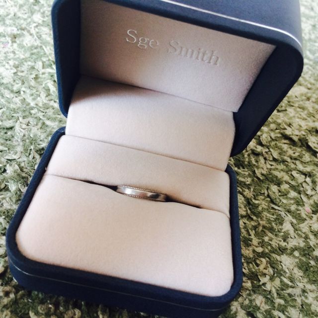 【Sge Smith(シゲスミス)の口コミ】 この指輪に決めた一番の理由は、刻印を自分たちで入れることができたから…