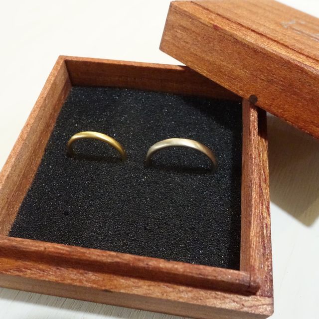 【Lovignette(ラヴィネット)の口コミ】 デザインの美しさと手に馴染む優しい形は二人とも大満足でした。私はもと…