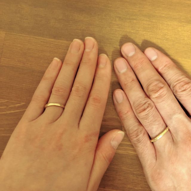 【Lovignette(ラヴィネット)の口コミ】 長く着用する物であるため飽きの来ないシンプルなデザインの物を、と探し…