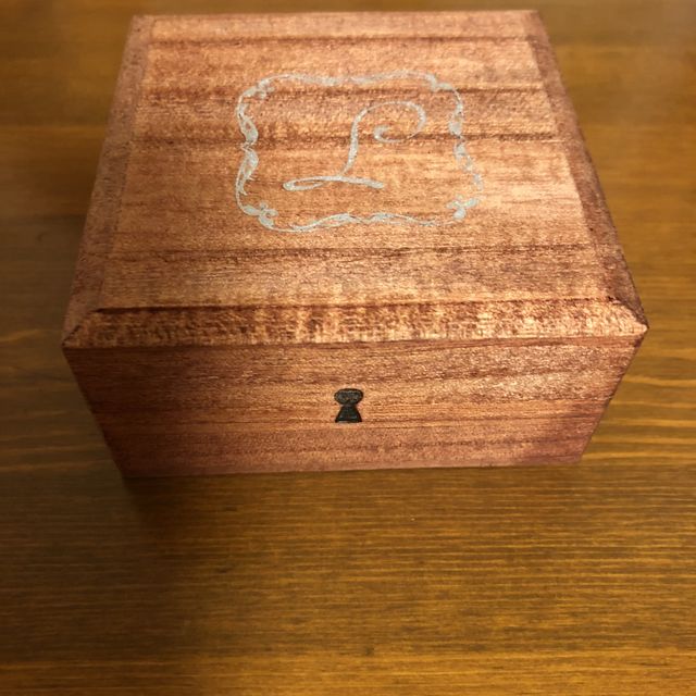 【Lovignette(ラヴィネット)の口コミ】 キラキラした指輪よりもシンプルな雰囲気のものが欲しかったのと、人とか…