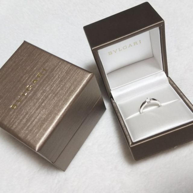 【ブルガリ(BVLGARI)の口コミ】 数店舗回り、最後に立ち寄ったBVLGARIでとても好みのデザインを見つけ購入…