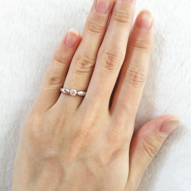 【ブルガリ(BVLGARI)の口コミ】 数店舗回り、最後に立ち寄ったBVLGARIでとても好みのデザインを見つけ購入…