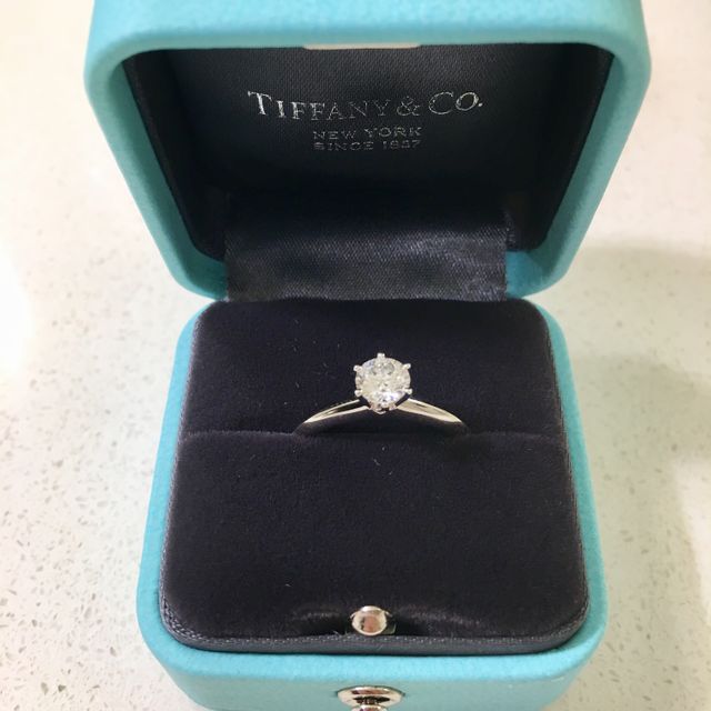 【ティファニー(Tiffany & Co.)の口コミ】 初めは何店舗か見てまわる予定でしたが1件目にティファニーに行き、昔から…