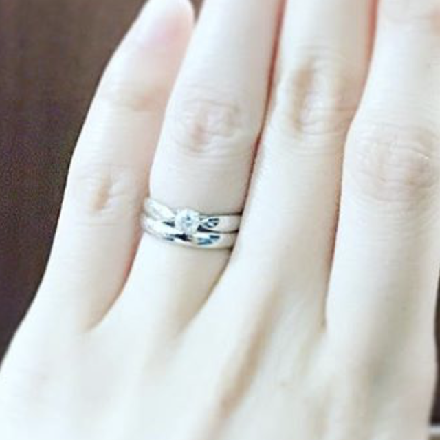 【ティファニー(Tiffany & Co.)の口コミ】 デザインがかわいく、セッティングのようにダイヤが飛び出していないので…