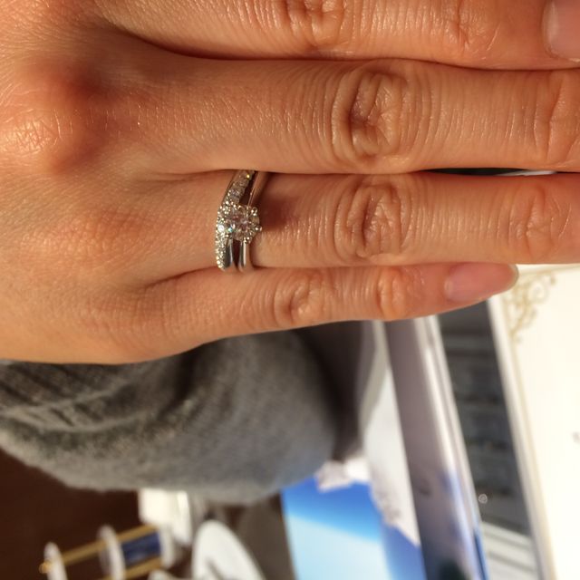 【銀座ダイヤモンドシライシの口コミ】 シンプルでかつ少しだけ捻りのある結婚指輪が欲しいと思っていました。新…