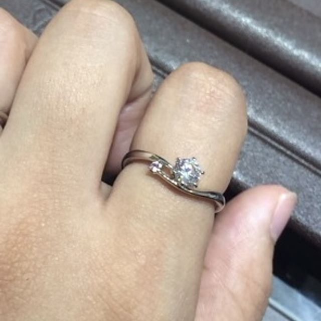 【アイプリモ(I-PRIMO)の口コミ】 指が細く長くはないので、流れるようなデザインを求めていました。別で検…