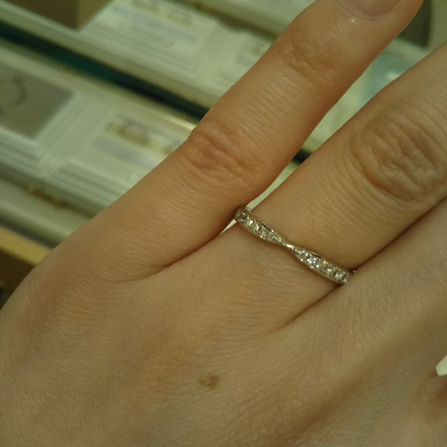 【Mariage ent(マリアージュエント)の口コミ】 元々欲しいデザインが決まっており、
似たようなデザインのあるお店を何軒…