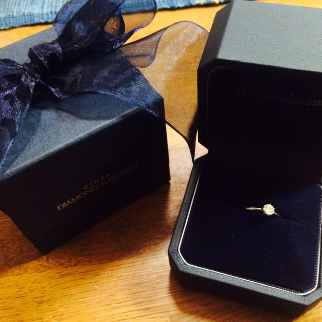 【銀座ダイヤモンドシライシの口コミ】 シンプルなデザインと、太過ぎないリングの形が気に入りました。
いくつか…