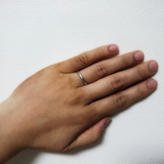 【銀座ダイヤモンドシライシの口コミ】 2人とも仕事をしており、普段アクセサリはあまりつけないので、邪魔になら…