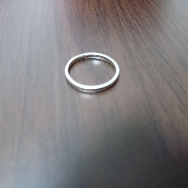 【銀座ダイヤモンドシライシの口コミ】 2人とも仕事をしており、普段アクセサリはあまりつけないので、邪魔になら…