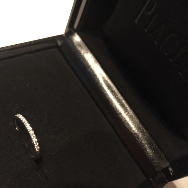 【ピアジェ(PIAGET)の口コミ】 リングは細く華奢なため、仕事中もなんら差支えなく身に着けておけます。…