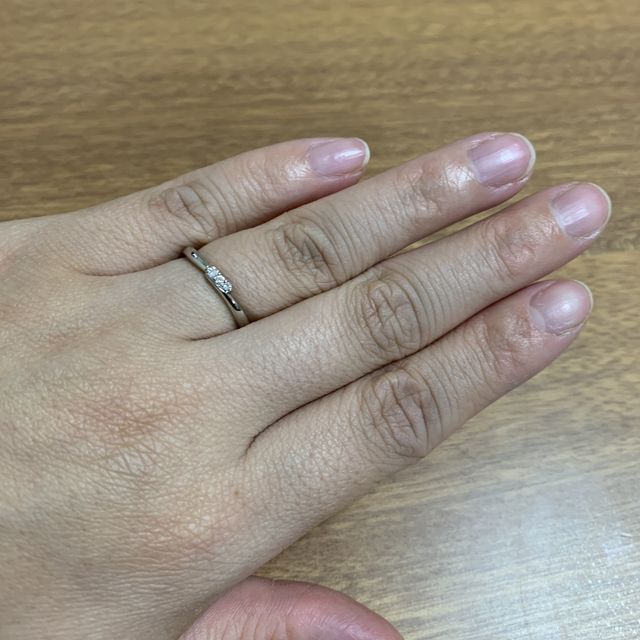 【ラザール ダイヤモンド(LAZARE DIAMOND)の口コミ】 普段使いなのであまり煌びやかでないデザインで探していました。担当の方…