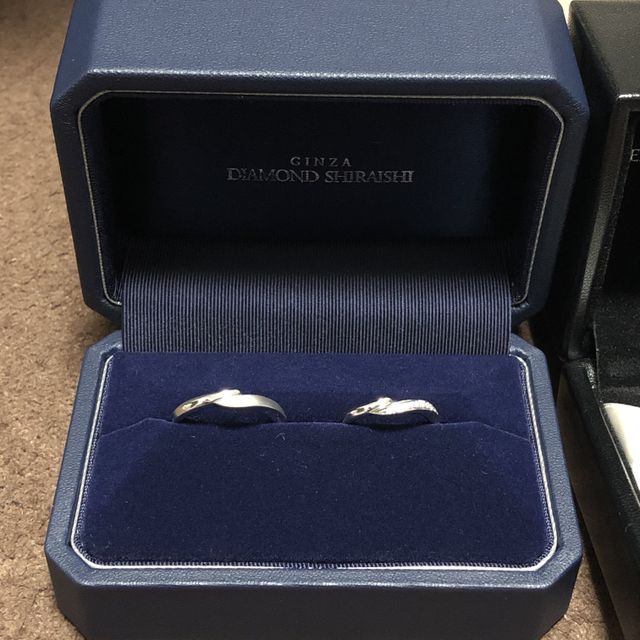 【銀座ダイヤモンドシライシの口コミ】 ほかの人とかぶらないデザインが1番の魅力でした。よくあるようなデザイン…