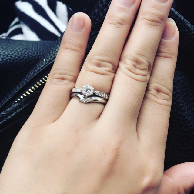 【アイプリモ(I-PRIMO)の口コミ】 婚約指輪を含め購入を検討してました。
指輪のデザインも豊富でふとめの私…