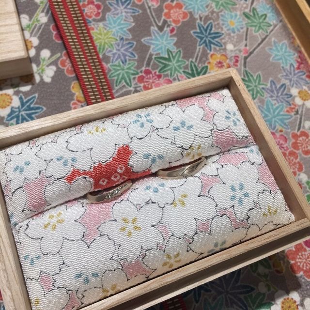 【杢目金屋(もくめがねや)の口コミ】 おおよその形を決めて、金属の種類や色、刻印等を決めるセミオーダータイ…