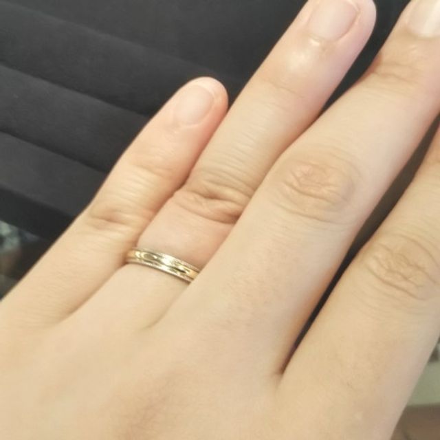 【PORTADA(ポルターダ)の口コミ】 普段それほど指輪は付けないので、シンプルで上品な印象の指輪を探してい…